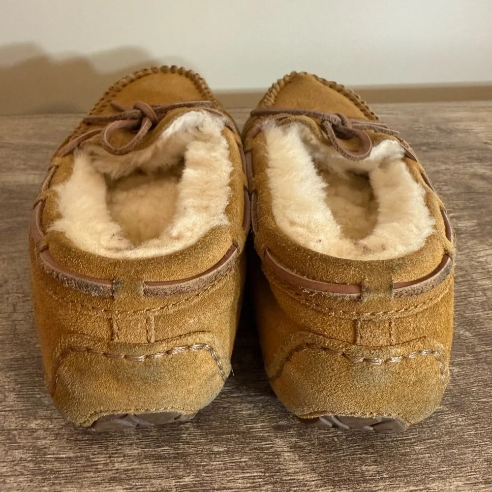 FLAWED Kids Size 1 Suede Leather Ugg Moccasin Slippers Shoes Chestnut Unisex